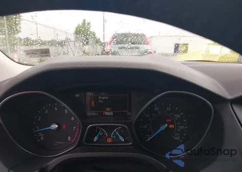 2018 Ford Focus Sel z USA, uszkodzony, nr VIN 1FADP3H2XJL321067